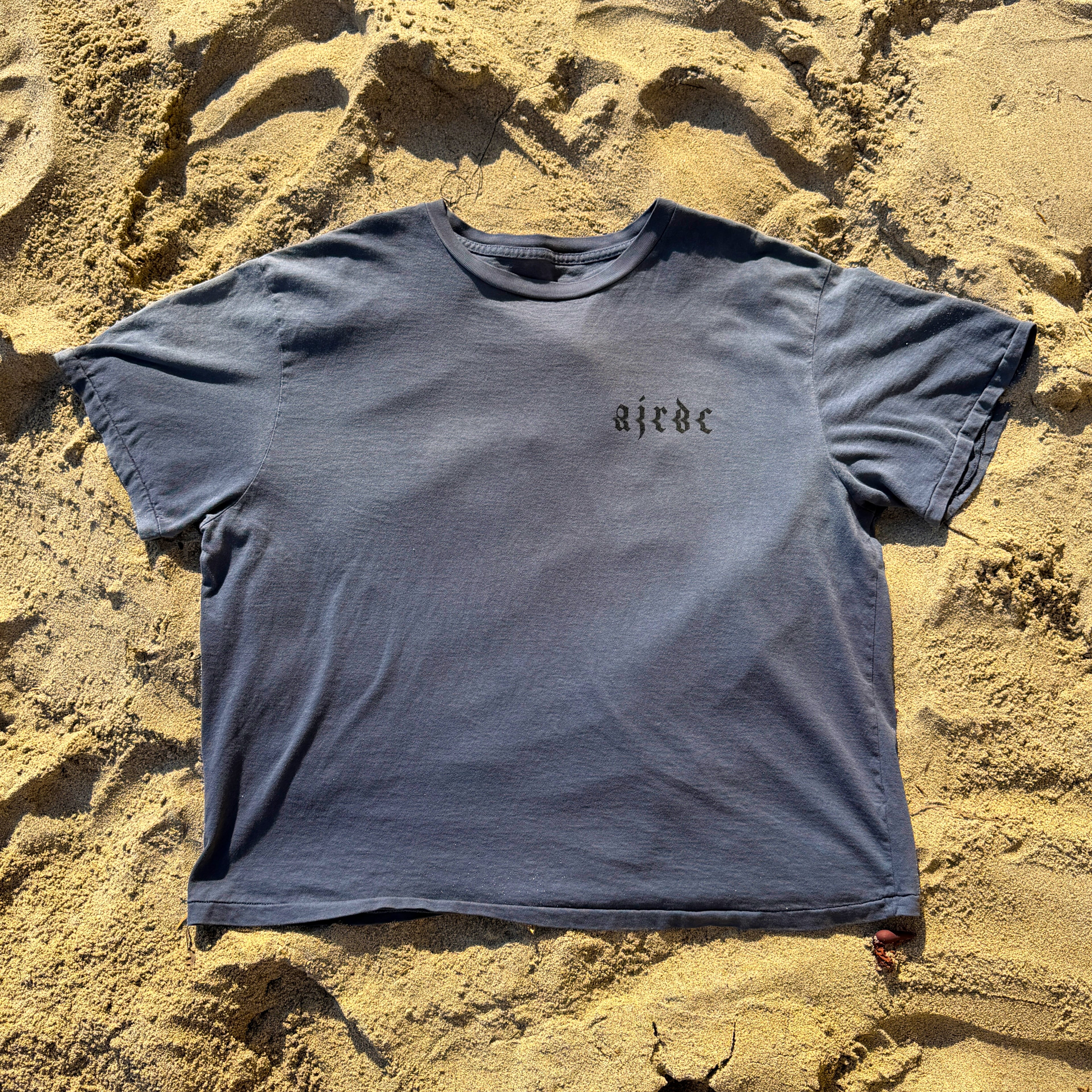 COLLAGE TEE